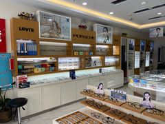 -光明眼镜·蔡司授权(九亭U天地店)