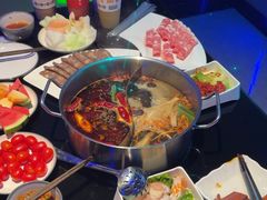 -唯爱KTV聚会餐厅(仙林东城汇店)