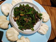 椒蒿肉丝荷叶饼-胖老汉椒麻鸡清真新疆菜(西御街店)