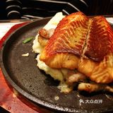 走到中环看到一家挺大的店就走进去了