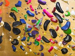 -问山MountQuest攀岩馆