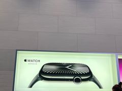 -Apple零售店(华贸购物中心店)