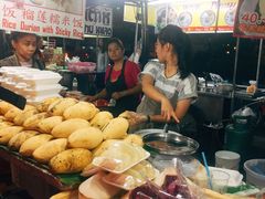 -芒果糯米饭摊子