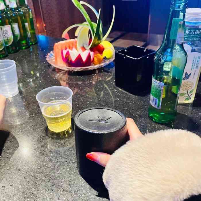 悦尚纯k量贩ktv(云南北路店)-"价格比较便宜,效果也还行吧,有空会再去