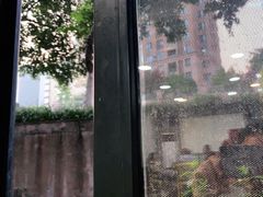-渝嘴小老弟老火锅(华新村店)