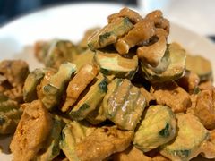 黄瓜拌油条-梅飞酒家(桑园路店)