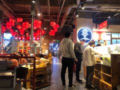 大堂-么肆烤肉·中式自助·烤肉大排档(街道口季佳PAI店)
