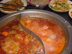 -沸炉重庆老火锅(军事博物馆店)