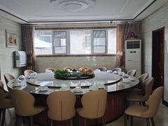 -宾朋海鲜饭庄(兴海路店)