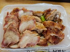 烧鹅拼叉烧饭-吾家香港烧腊专门店