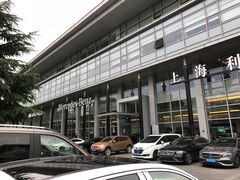 -奔驰上海利星(七宝店)