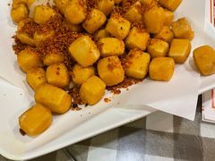 -新大咀港式茶餐厅(宝山万达店)