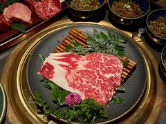 -铭牛烧肉·和牛海鲜自助(高新月牙湖店)