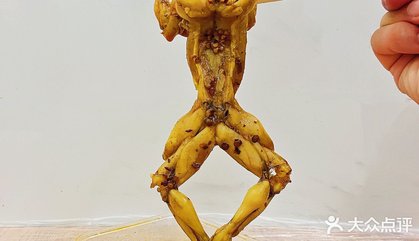 汉阳市井气息浓郁的小海鲜名店——蟹神·咩咩特色海鲜