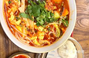 Tomato Egg Noodle Soup