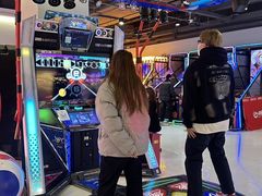 -哆啦星球(小寨店)
