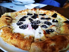 黑松露有机蛋Pizza-Atto Primo