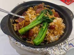 腊味三拼煲仔饭-香港新曜记茶餐厅(星耀城店)