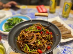 干锅茶树菇-江南韵·无锡太湖文化体验餐厅(凤凰天街店)