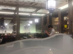 -湊湊火锅·茶憩(打浦桥日月光店)