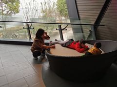 -上海滴水湖皇冠假日酒店