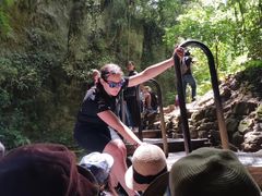 -怀托摩萤火虫洞