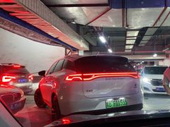 -三亚新鸿港水果一级批发市场