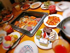 -钦瓦台时尚自助餐厅(银泰城店)