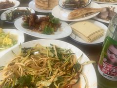 -铁东熏肉大饼铺老二马路黑牌子