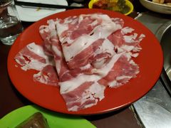 -洞庭洲·防空洞火锅·烧烤·铜锅涮肉(新百广场店)