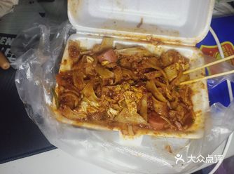 疫情封校都拦不住我们学生对这家烤冷面的热爱！
