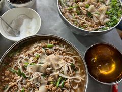 -正宗杨记普洱酸醋米线(总店)