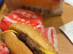 1层芝士牛堡-汉堡王(EAC欧美中心店)