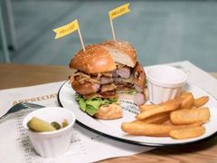 德国盘肠汉堡-HELLO 27 意面·沙拉·帕尼尼