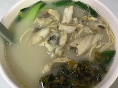 小胃口黄鱼面-明呈黄鱼面馆(斜土路店)