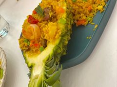 招牌菠萝炒饭-露露家咖啡店