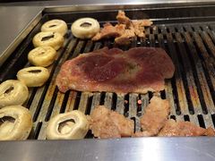 -臻牛烤肉