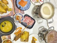 -金马门国际美食百汇(珞喻路店)