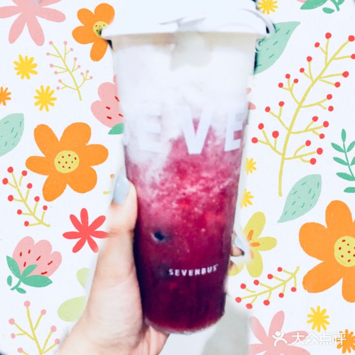 Sevenbus一家奶茶店(侨荣城店)莓综合优酪图片