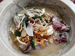 -姚记抚仙湖石锅鱼庄