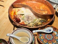 -洱火云南酸菜牛肉火锅(石景山当代商城店)