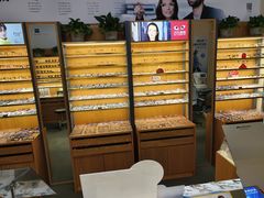 -优医视平价眼镜蔡司依视路折扣工厂店(十里堡店)