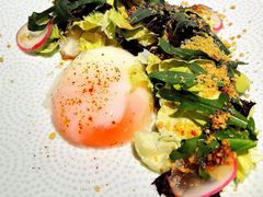 温泉蛋沙拉-香樟花园法式铁板烧(恒隆广场店)