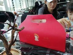 -上海星瀚奔驰4S店(红柳路店)