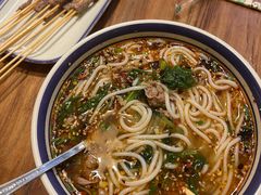 -云阿蛮云南生烫牛肉米线(奉贤路店)