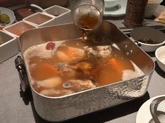 -左庭右院鲜牛肉火锅黑金店(陆家嘴中心店)