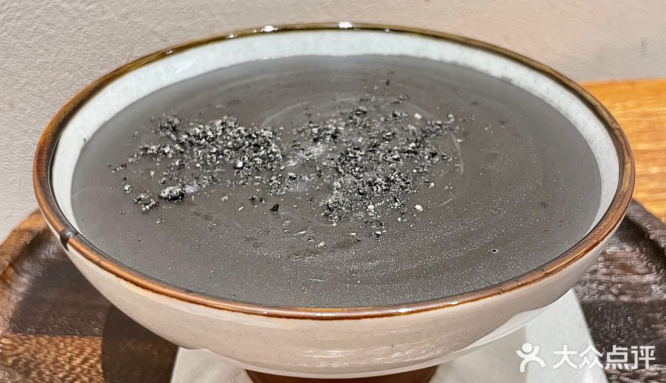 正儿八经现磨芝麻糊🥣快带你的笨蛋闺蜜来