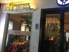 门面-豪客来牛排(重庆三峡广场步行街1704店)