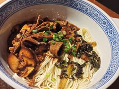 蛤蜊猪肝面-沪西老弄堂面馆(定西路店)