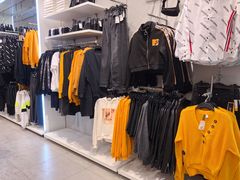 -H&M(天一广场店)